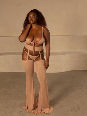 Laina Rayna Sheer Delight in Honey Beige